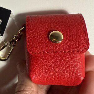 Bondolier Airpods pouch case keychain ( fit 1st and 2nd Gen cases only) leather